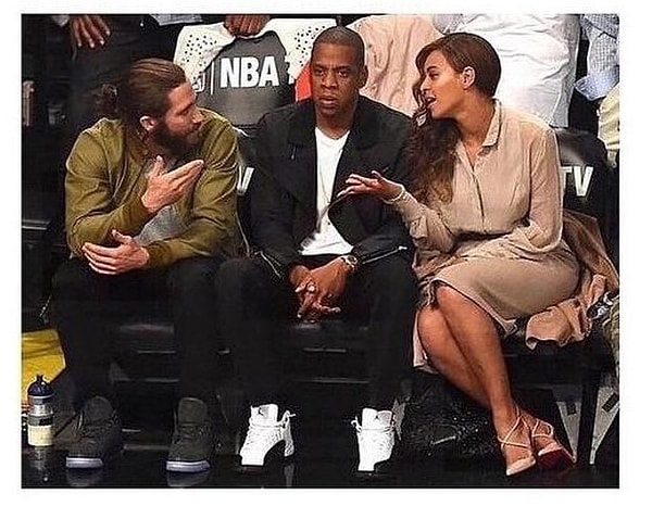 7. Когда тебя добавили в несмолкающий групповой чат