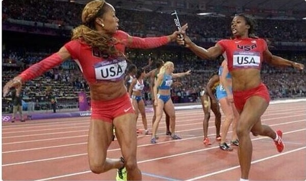 9. Когда остается 1% заряда и кто-то говорит, что у него есть зарядное устройство