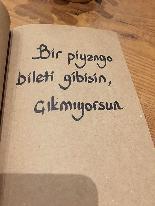 Yeni Nesil Türk Edebiyatı'na Eleştirel Mizahıyla Ders Veren 'Ben Edebiyat Değilim' Hesabından 17 İbretlik Paylaşım