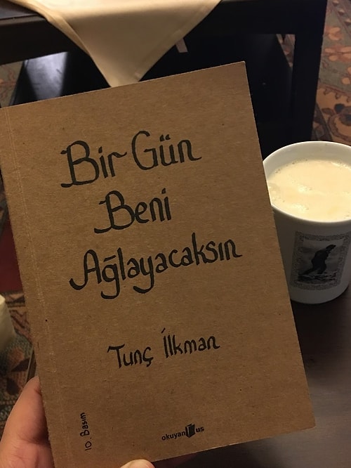 Yeni Nesil Türk Edebiyatı'na Eleştirel Mizahıyla Ders Veren 'Ben Edebiyat Değilim' Hesabından 17 İbretlik Paylaşım