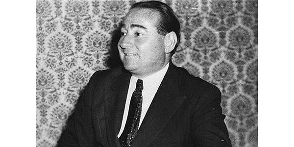 Adnan Menderes'in yaşadığı ilişkiler birçok gazete ve dergide, hatta yargılandığı Yassıada'da bile konuşulmuştu.