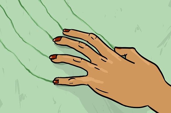 6. Продолжим тему неприятных звуков! Опишите свои ощущения, когда с силой проводят ногтями по школьной доске или стене: