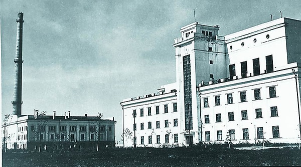 4. В Советском Союзе была построена первая в мире атомная электростанция?