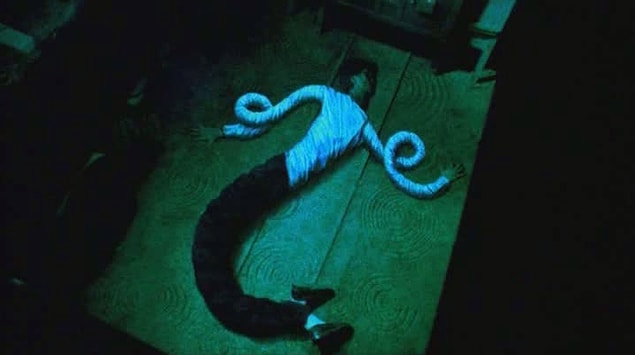 17. Uzumaki (2000)