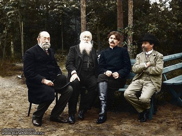 20. Пирогов, Стасов, Горький и Репин. 1905 год