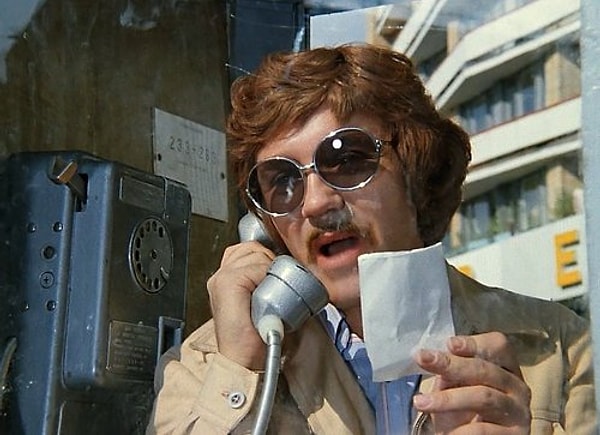 1. Итак, как звали этого героя картины "Иван Васильевич меняет профессию"?