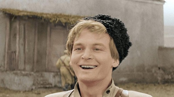 6. Припоминаете фильм "Офицеры" и имя этого героя?