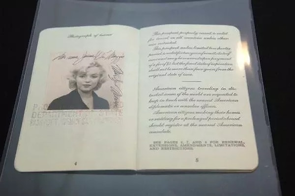 6. Marilyn Monroe'nun pasaportu.