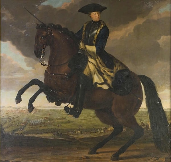 4. Этот человек был кумиром Карла XII, который наизусть знал его жизненный путь с детства. И даже в военные походы король брал с собой биографию своего образца для подражания.