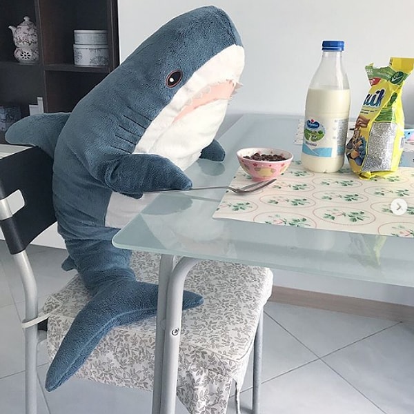 5. Шить акул просто не успевают.