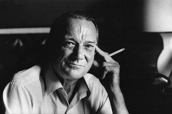 4. Денхолм Эллиотт