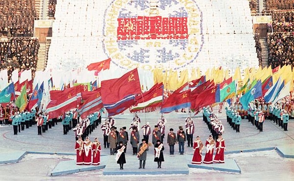 10. В какую организацию не входил СССР?