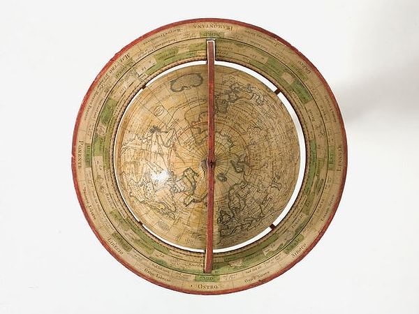 2. Жители какой страны зовут ее "Hrvatska"?