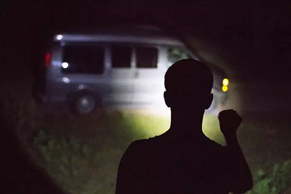 23. Пойду посмотрю, что там в темноте: