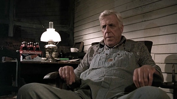 26. Главный герой никого не слушает, и даже тех, кто знает гораздо больше него: