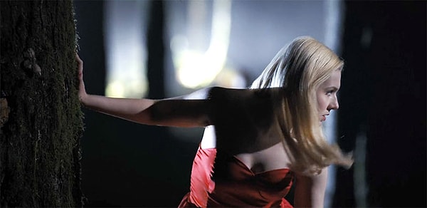 28. Последней всегда выживает девушка: