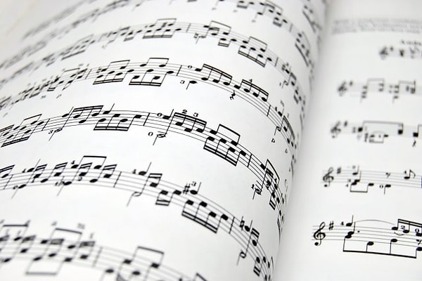 4. Если произведение обозначено mancando, что нужно делать?