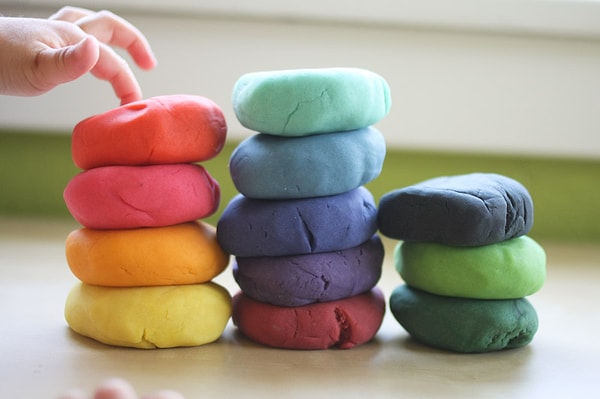 9. Правильный ответ! С какой целью изначально был придуман пластилин?