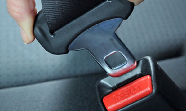 12. Правильный ответ! В какой автомобильной компании Нильс Болин, который изобрел ремень безопасности, работал инженером?