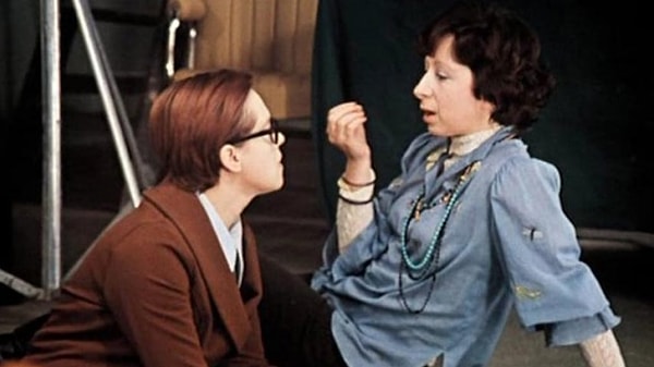 2. "Мы вас любим в глубине души. ..." ("Служебный роман")