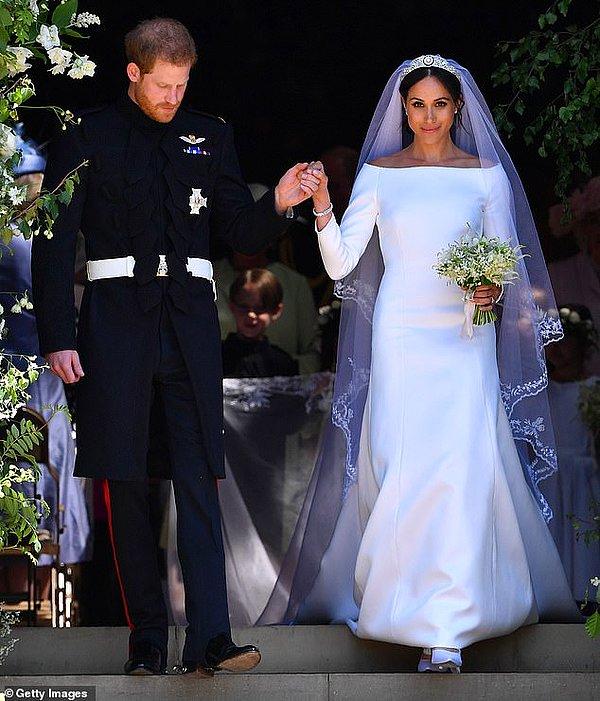 3. Birleşik Krallık: Megan Markle Mayıs ayında Prens Harry ile evlenirken Givenchy'den Clare Waight'in tasarladığı bir gelinlik giyerek herkesi şaşırtmıştı.