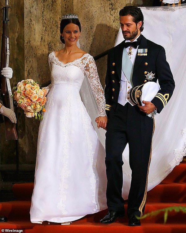 6. İsveç: Prenses Sofia, 2015'te İsveç Prensi Carl Philip ile evlenirken dantelli ve İsveçli tasarımcı Ida Sjöstedt tarafından hazırlanmış el dikimi eteği ile özel tasarım bir gelinlik taşıdı.