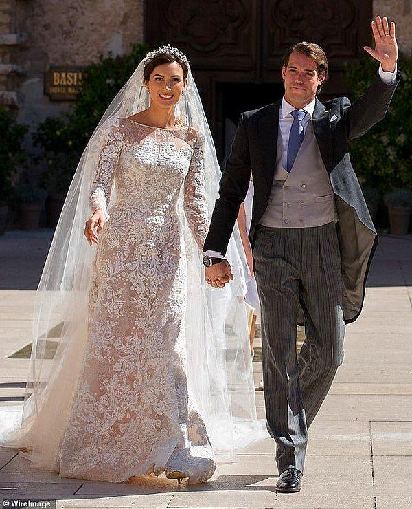 8. Lüksemburg: Prenses Claire, 2013 yılında Lüksemburg Prensi Félix ile evlenirken Elie Saab imzalı fildişi rengi bir gelinlik tercih etti.