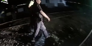 Tren Yoluna Saplanan Aracın Yardımına Koşan Motorcu
