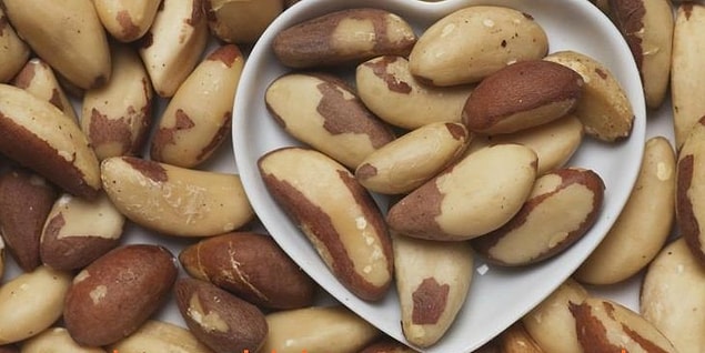 İçinde bolca E ve B vitaminin yanı sıra magnezyum, kalsiyum, çinko ve sağlıklı doymamış yağ bulundurur.