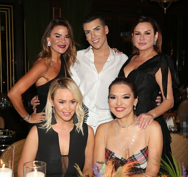 Özlem Yıldız, Deniz Seki, Demet Akalın,