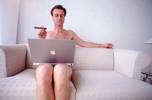 6. Мужчины смотрят порно 😱