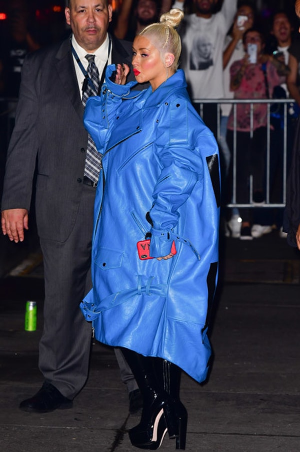 11. Если бы это была Леди Гага - ок. Но это Кристина Агилера