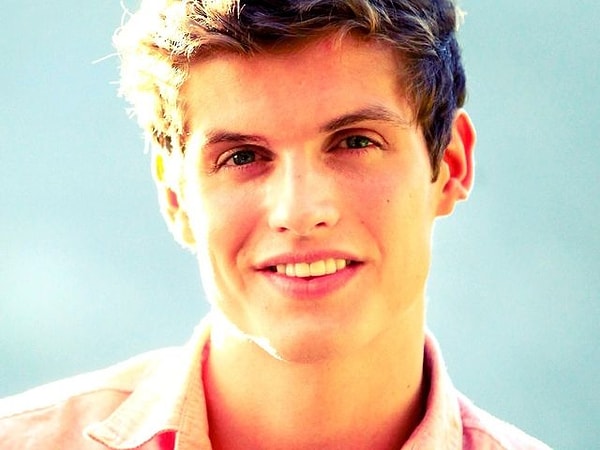 Скорее всего, вы парень в возрасте 24 лет...