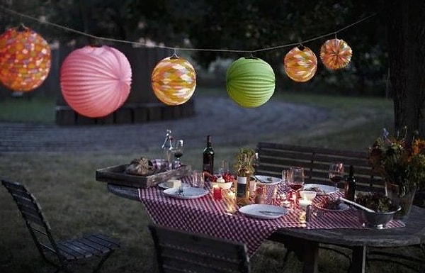 16. В гости нужно приходить в течение получаса от назначенного времени.