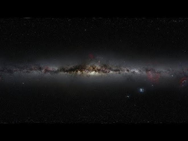 Samanyolu Galaksisi'nin Merkezinde Devasa Bir Kara Delik Görüntülendi!