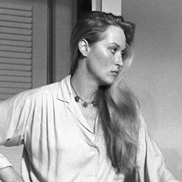 10. Manhattan - Meryl Streep