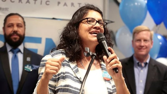 Tlaib, Filistinli kökenli sosyal hizmet uzmanı