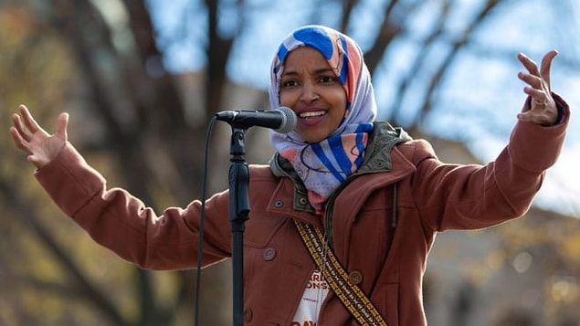 Ilhan Omar, Kongre tarihindeki ilk başörtülü üye de olacak: 'Bunu birlikte yaptık'