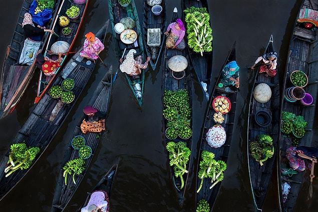 29. Floating Market, Indonesia (1st Place In Splash Of Colors Category)