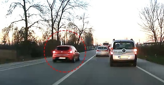 10. Nerede gereksiz şey varsa maşallah bizde! Hatalı ve gereksiz sollama yapmak,