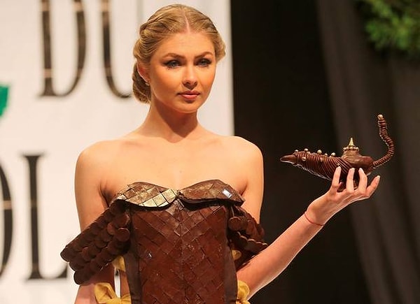 Тут и белый, и молочный, и горький шоколад.