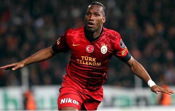 2012-13 sezonun devre arasında Türk futbol severleri heyecanlandıran bir gelişme yaşandı ve Drogba, Galatasaray'a transfer oldu.