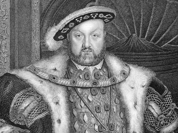 В прошлой жизни у вас были отношения с королём Генрихом VIII...