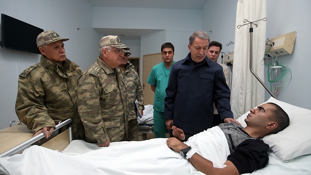 Milli Savunma Bakanı Akar ve Genelkurmay Başkanı Güler Hakkari'ye gitti