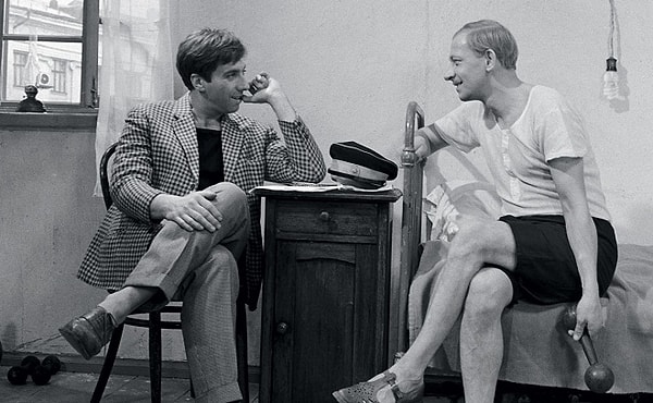 9. Какая фамилия была у подпольного миллионера из романа И. Ильфа и Е. Петрова "Золото телёнок"?