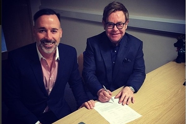 9. На свою свадьбу Элтон Джон и Дэвид Ферниш позвали более 700 гостей. Причем пара узаконила свои отношения сразу на следующий день после того, как в Великобритании официально разрешили однополые браки.