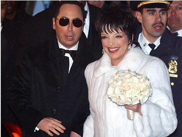 10. Но 700 гостей - это еще не рекорд. Лайза Миннелли и Дэвид Джест позвали на торжество 850 человек.