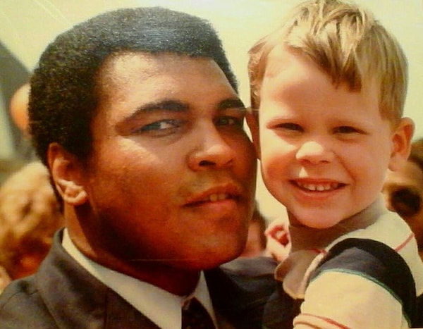 15. «Мы с мамой были на одном спортивном событии, когда я был маленьким. Рядом с нами оказался Мохаммед Али»