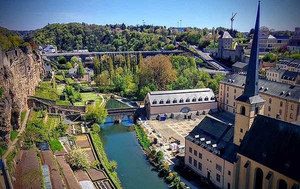 18. Назовите столицу Люксембурга?
