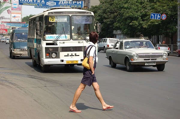 12. Сможете ли вы нарушить правила (например, перейти дорогу в неположенном месте)?
